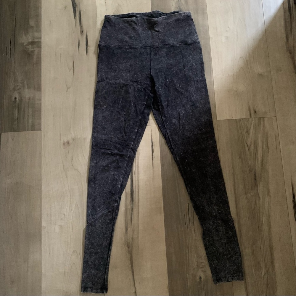 Colsie Acid Wash Leggings